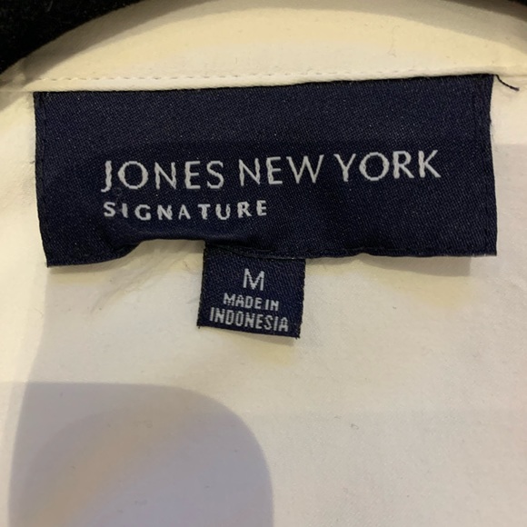 JONES NEW YORK | M | White cotton long sleeve blouse wrap with silver buckle - Picture 8 of 10